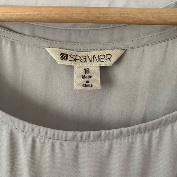 Spanner Double Layer Tank Top - Picture 4 of 6